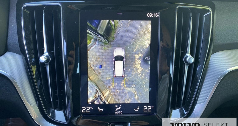 Volvo V60 cena 132900 przebieg: 88195, rok produkcji 2020 z Ciechanów małe 352
